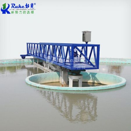 周邊傳動半橋式吸泥機(jī)刮泥機(jī)